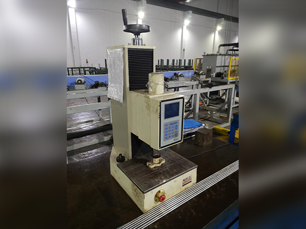 全自动大棒洛氏硬度计